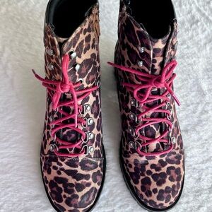 Womens So Leopard Print Ankle Boots. Excellent Condition